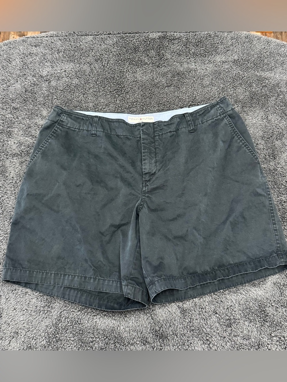 Vintage 2004 Tommy Hilfiger Woman Black Chino Shorts Cotton Mid Rise Y2K Size 18